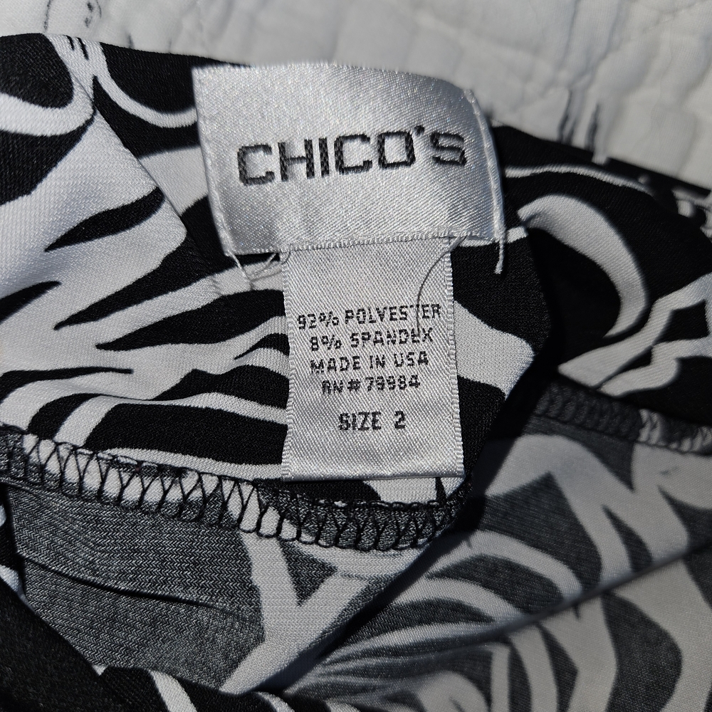 Chico's Black and White Patterned Garment
